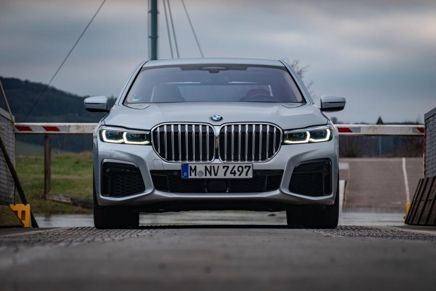  BMW 730d xDrive M Sport (G11) 2019 года  (WW) (фото 6 из 18)